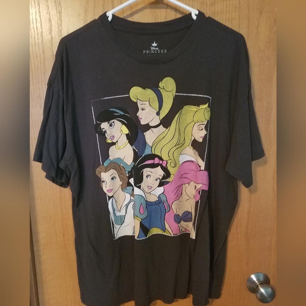 dark gray princess tshirt